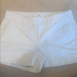 Vineyard Vines tan/khaki shorts - Women US2